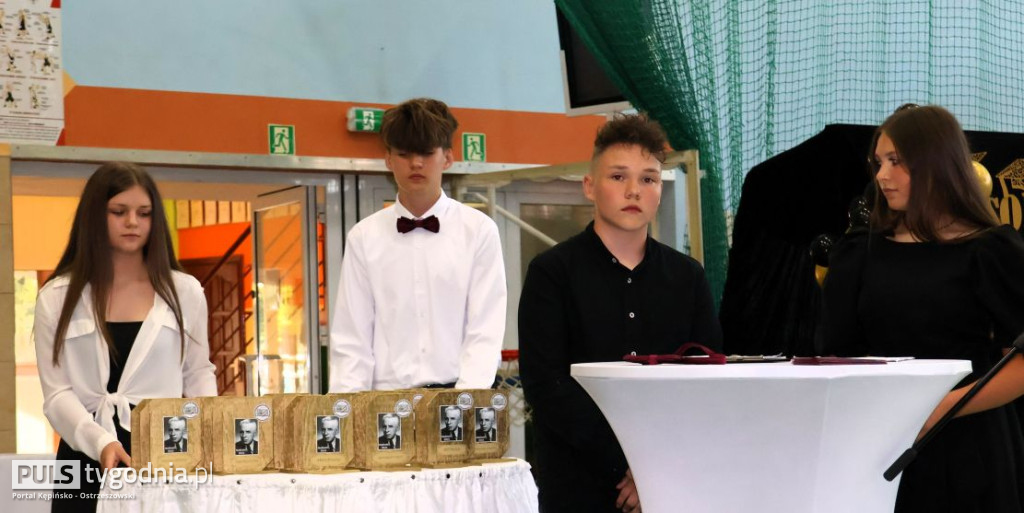 Pożegnanie absolwentów szkoły w Kraszewicach