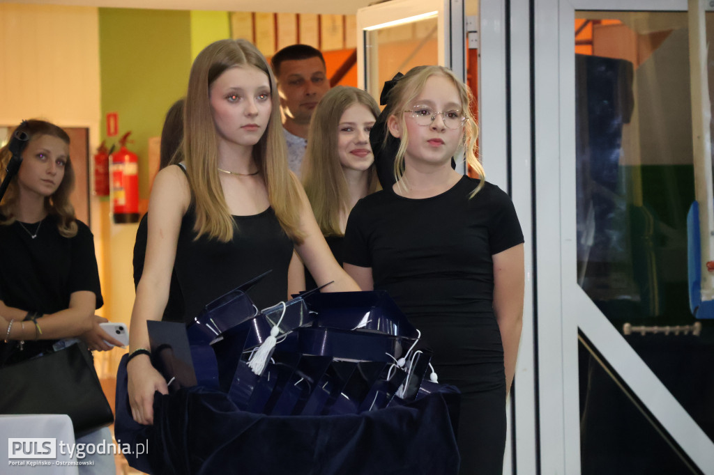 Pożegnanie absolwentów szkoły w Kraszewicach