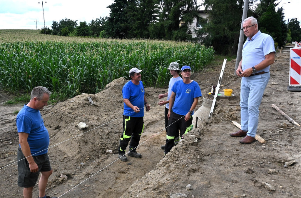 Trwają prace na drogach powiatowych