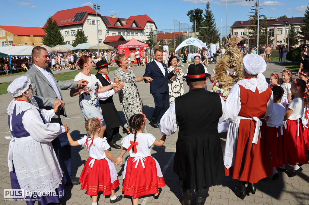 W Dożynkowym korowodzie w Doruchowie