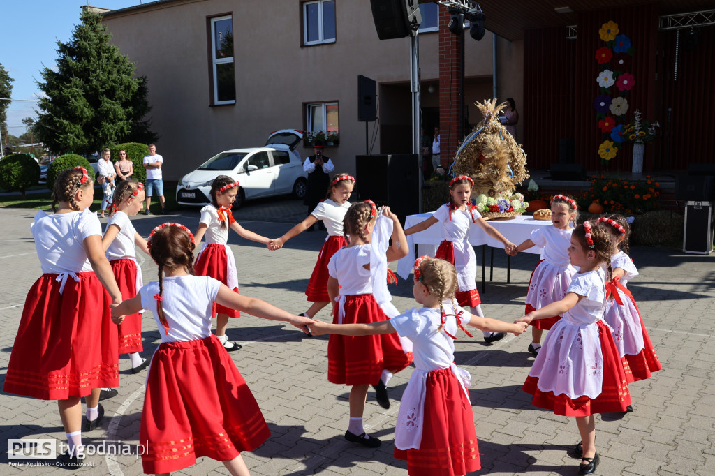 W Dożynkowym korowodzie w Doruchowie