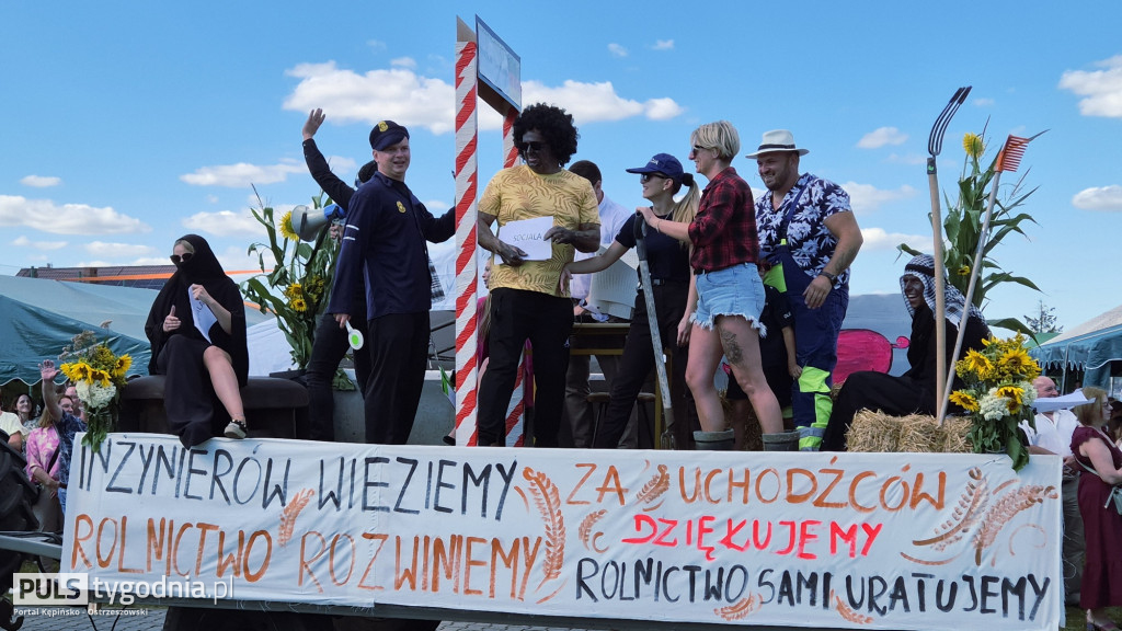 W Dożynkowym korowodzie w Doruchowie