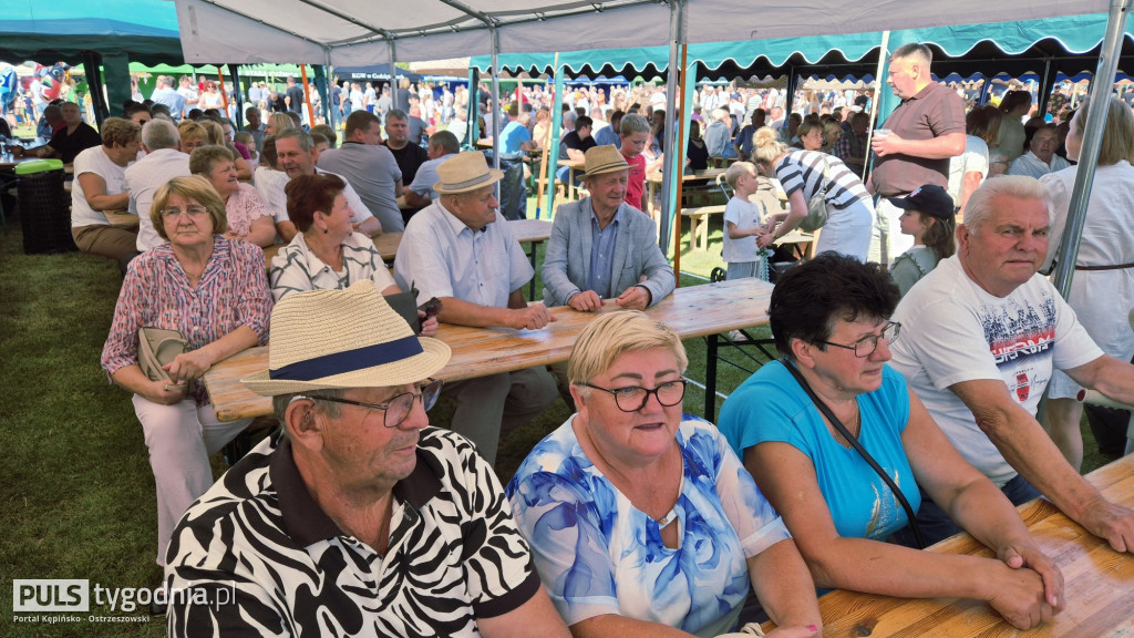 W Dożynkowym korowodzie w Doruchowie
