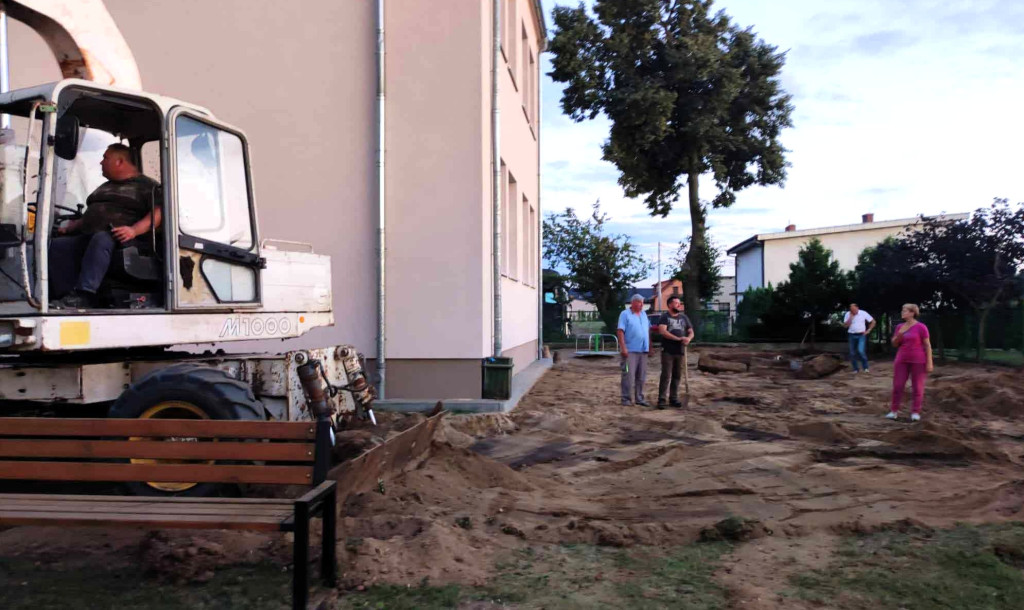 Przygotowali teren pod plac zabaw
