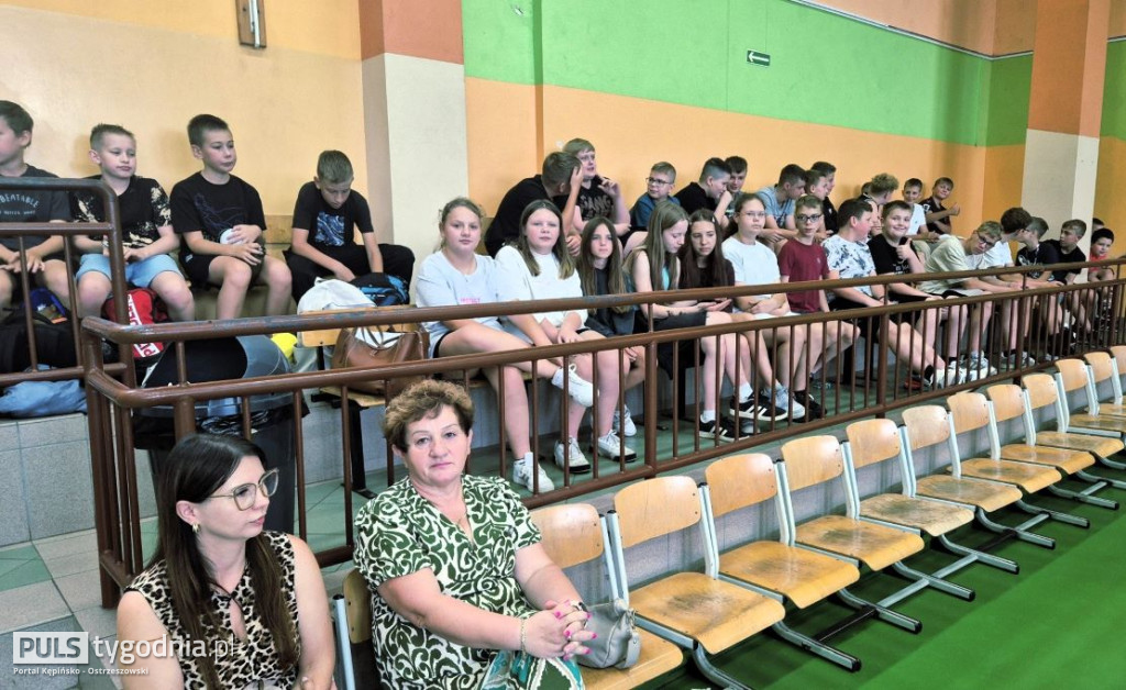 Narodowe Czytanie w szkole w Kraszewicach