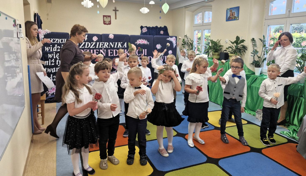 Dzień Nauczyciela w Przedszkolu w Grabowie