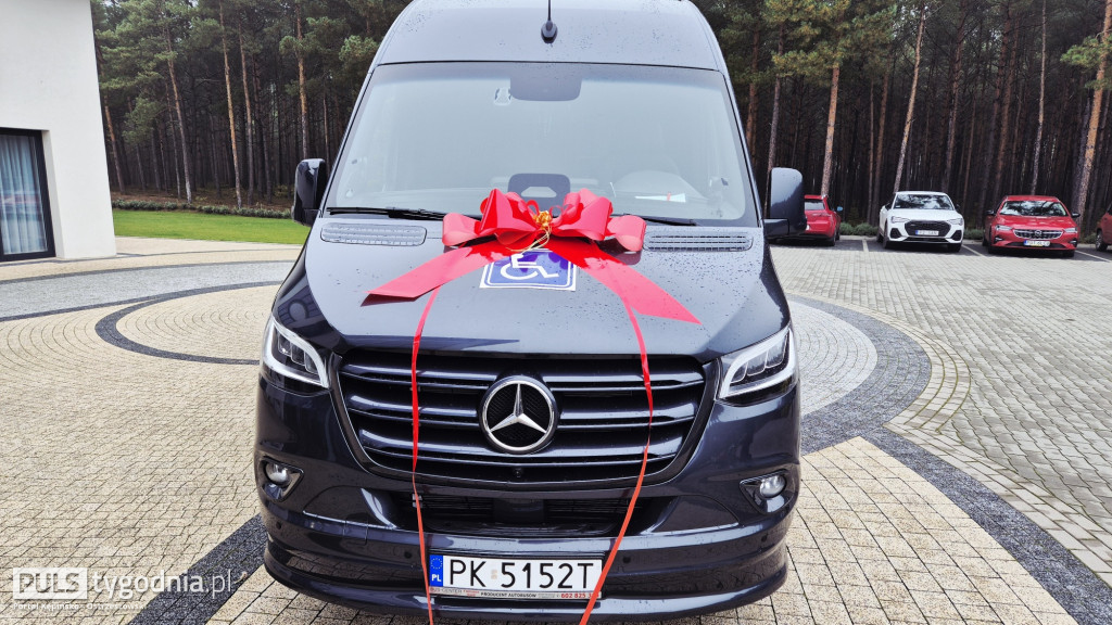 Nowy samochód dla WTZ w Kuźnicy Grab.
