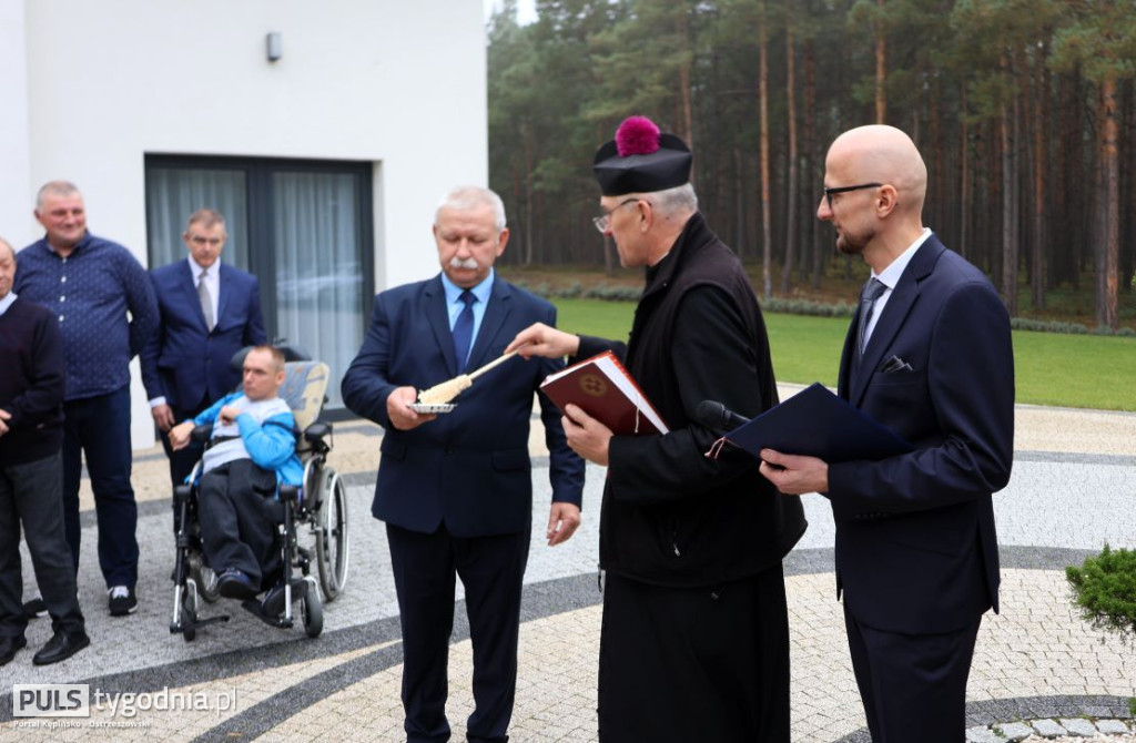 Nowy samochód dla WTZ w Kuźnicy Grab.