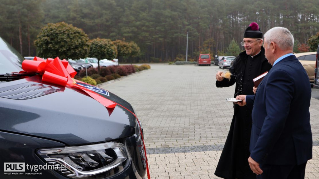 Nowy samochód dla WTZ w Kuźnicy Grab.
