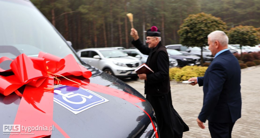 Nowy samochód dla WTZ w Kuźnicy Grab.