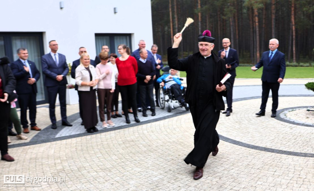 Nowy samochód dla WTZ w Kuźnicy Grab.