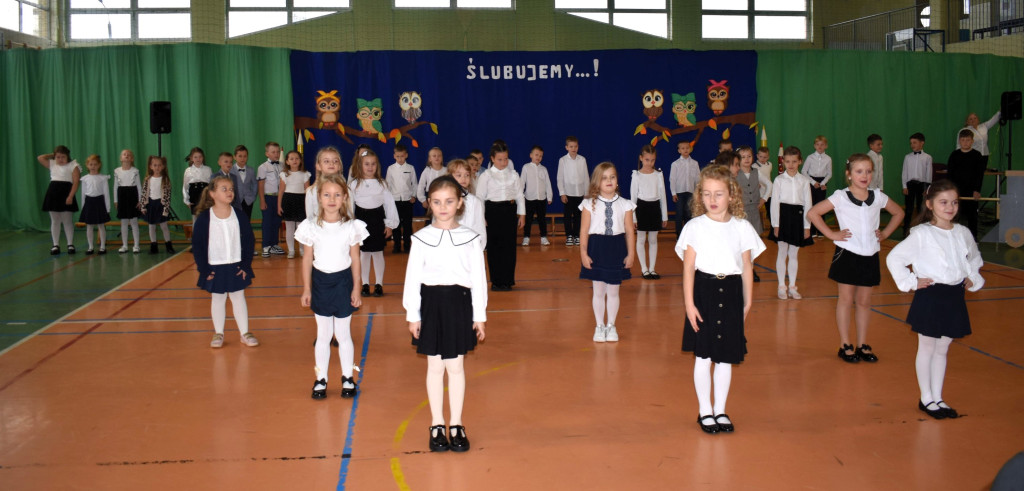 Pasowanie pierwszaków w Doruchowie