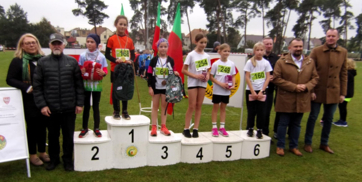 Sukces Powiatu w Biegach Przełajowych