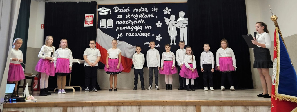 Dzień Edukacji Narodowej w szkole w Bukownicy