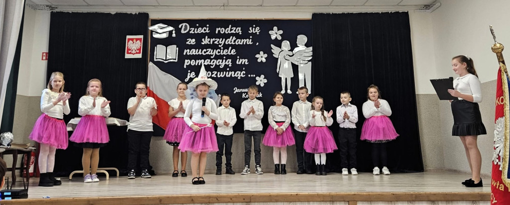 Dzień Edukacji Narodowej w szkole w Bukownicy