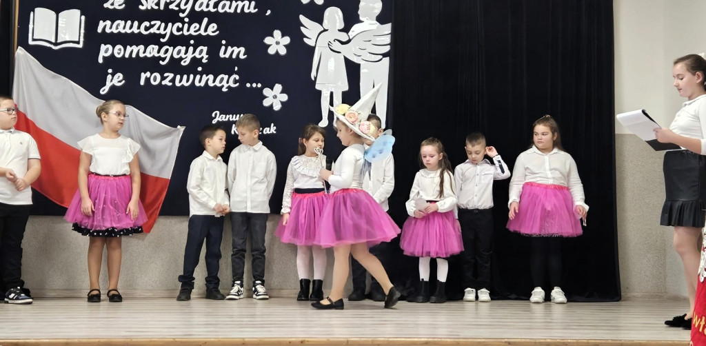 Dzień Edukacji Narodowej w szkole w Bukownicy