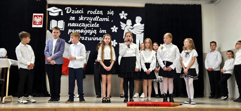Dzień Edukacji Narodowej w szkole w Bukownicy