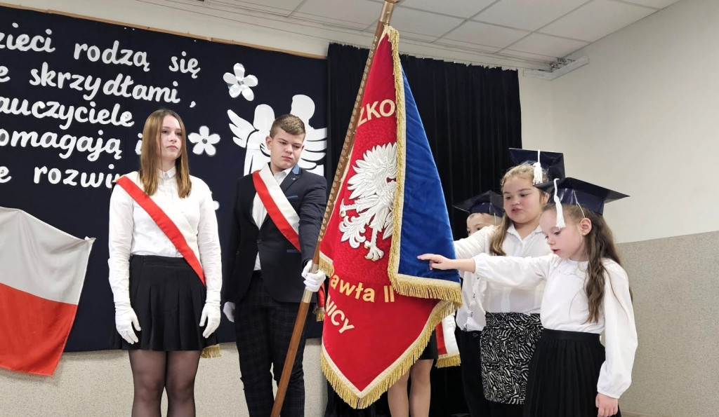 Dzień Edukacji Narodowej w szkole w Bukownicy