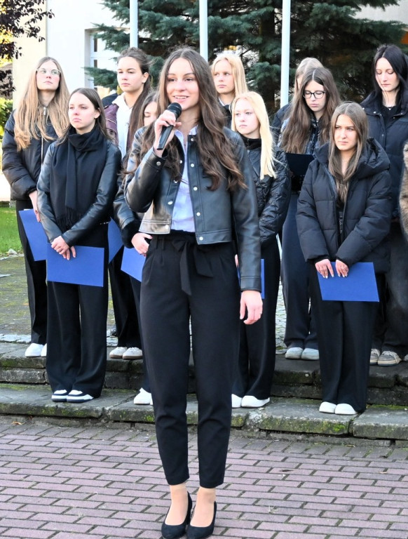Na skwerze im. Zbyszka Szmaja odsłonięto tablicę