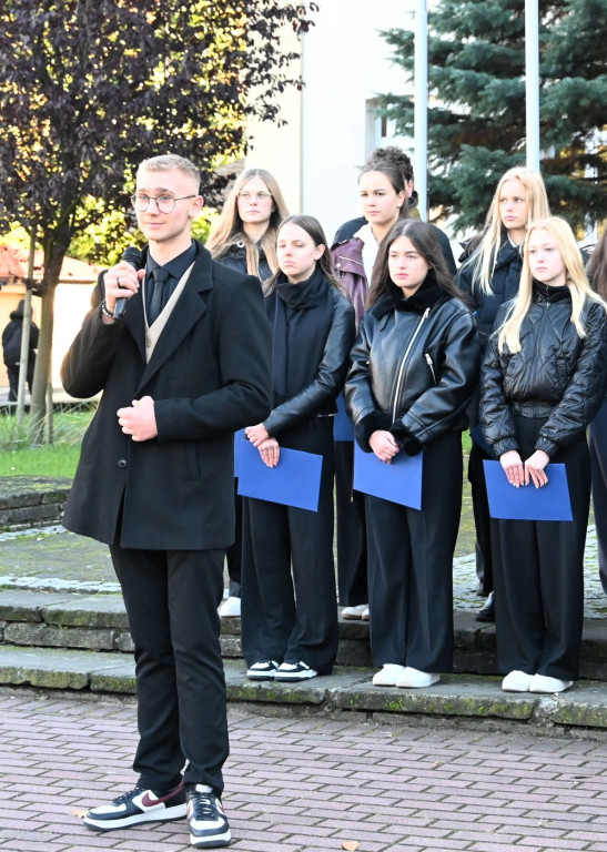Na skwerze im. Zbyszka Szmaja odsłonięto tablicę