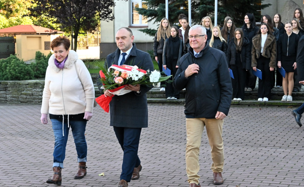 Na skwerze im. Zbyszka Szmaja odsłonięto tablicę