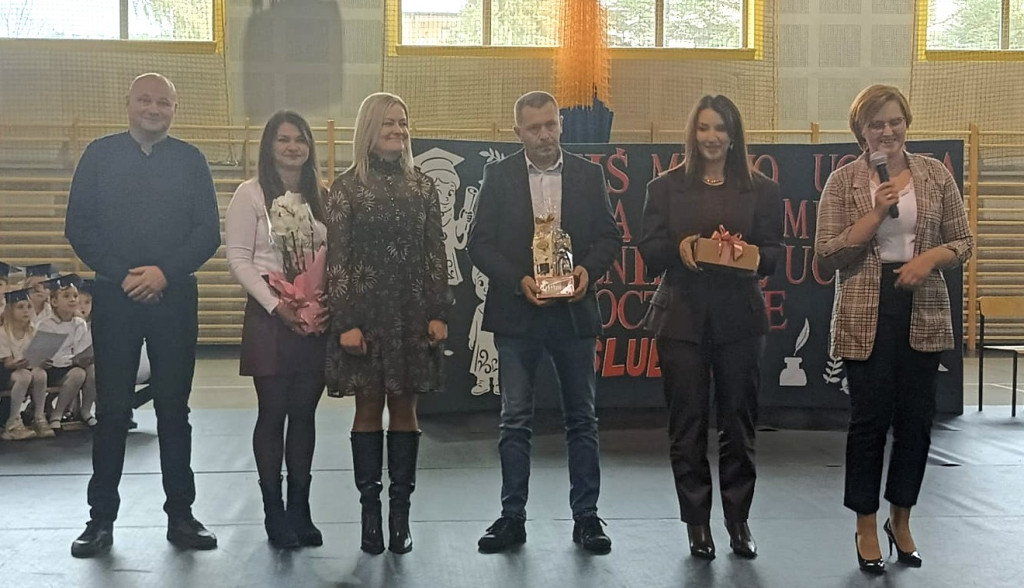 Ślubowanie pierwszoklasistów w Mikstacie