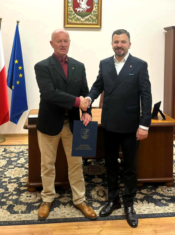 Spotkanie burmistrza z mistrzami karate