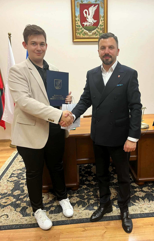 Spotkanie burmistrza z mistrzami karate