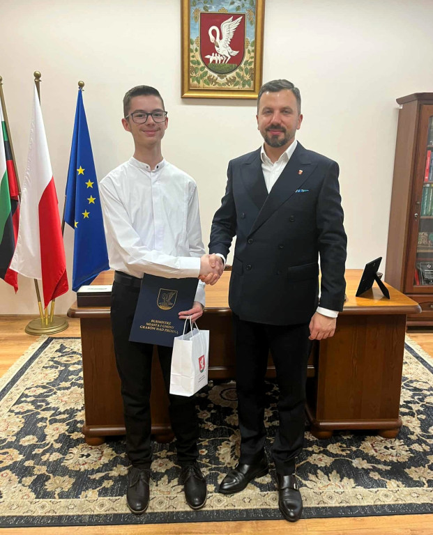 Spotkanie burmistrza z mistrzami karate