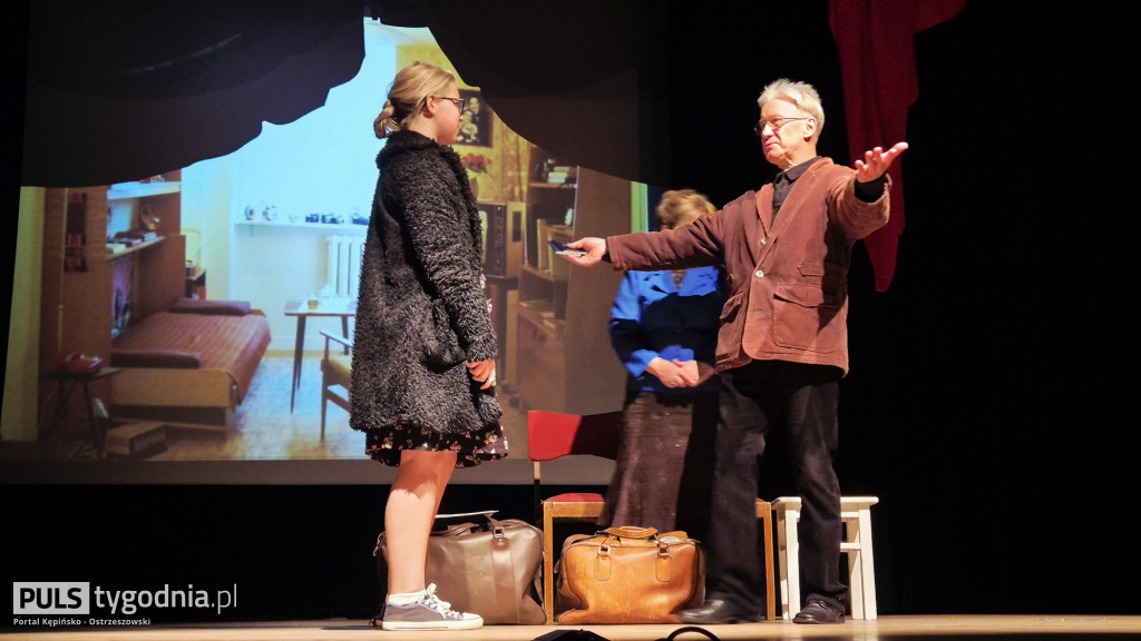 Wystawili spektakl ,,W cieniu wojen\'\'