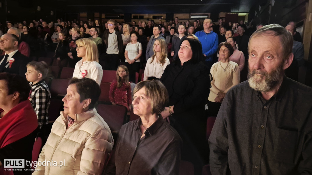 Wystawili spektakl ,,W cieniu wojen\'\'