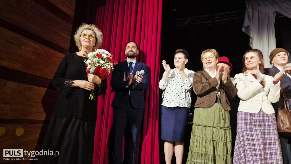 Wystawili spektakl ,,W cieniu wojen\'\'