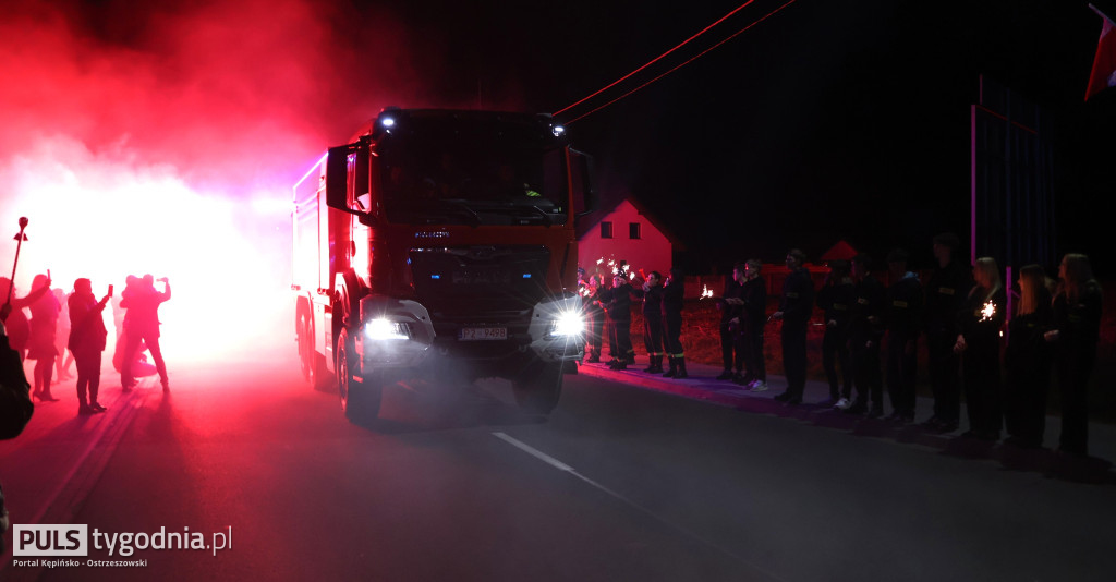 Powitali nowy wóz bojowy