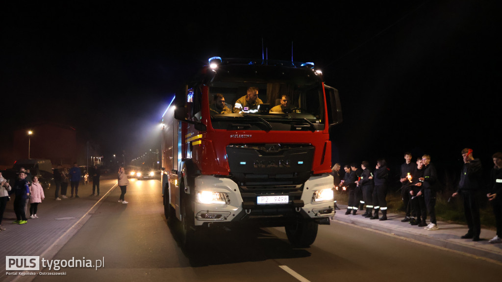 Powitali nowy wóz bojowy