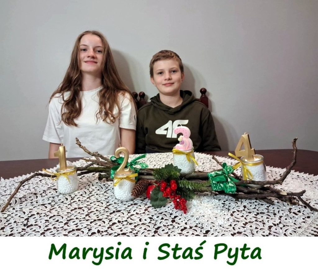 Przygotowali wieńce adwentowe