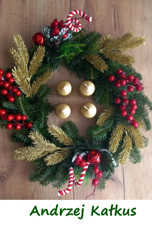 Przygotowali wieńce adwentowe