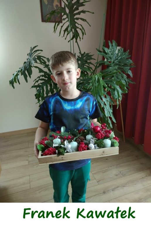 Przygotowali wieńce adwentowe