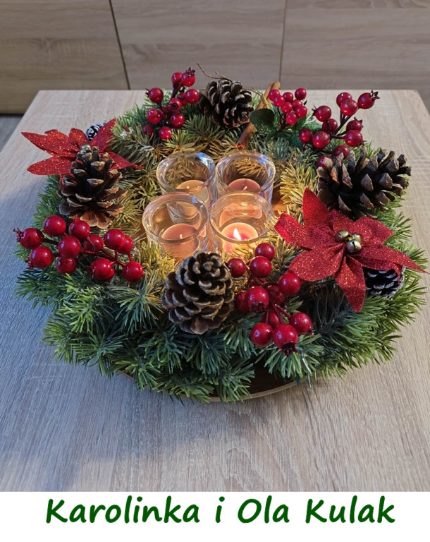 Przygotowali wieńce adwentowe