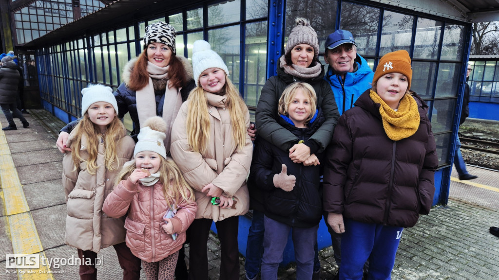 Historyczny pociąg wjechał na stację Ostrzeszów
