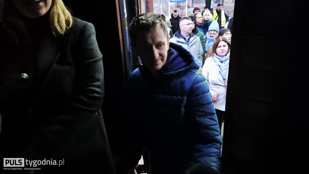 Historyczny pociąg wjechał na stację Ostrzeszów