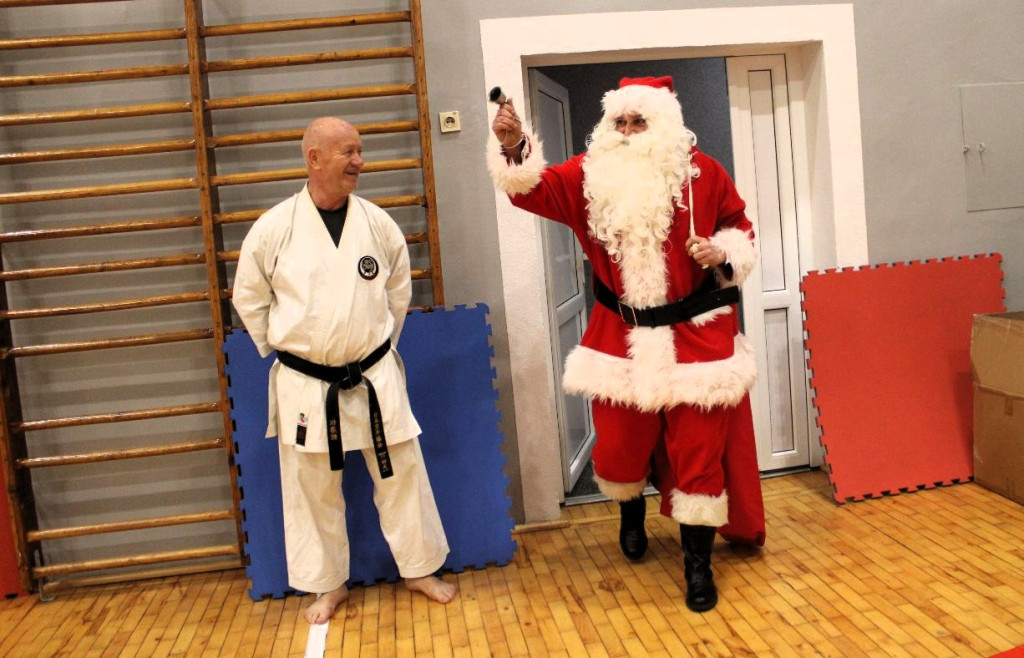 Wigilijny opłatek klubu UKS Hitotsu Ostrzeszów