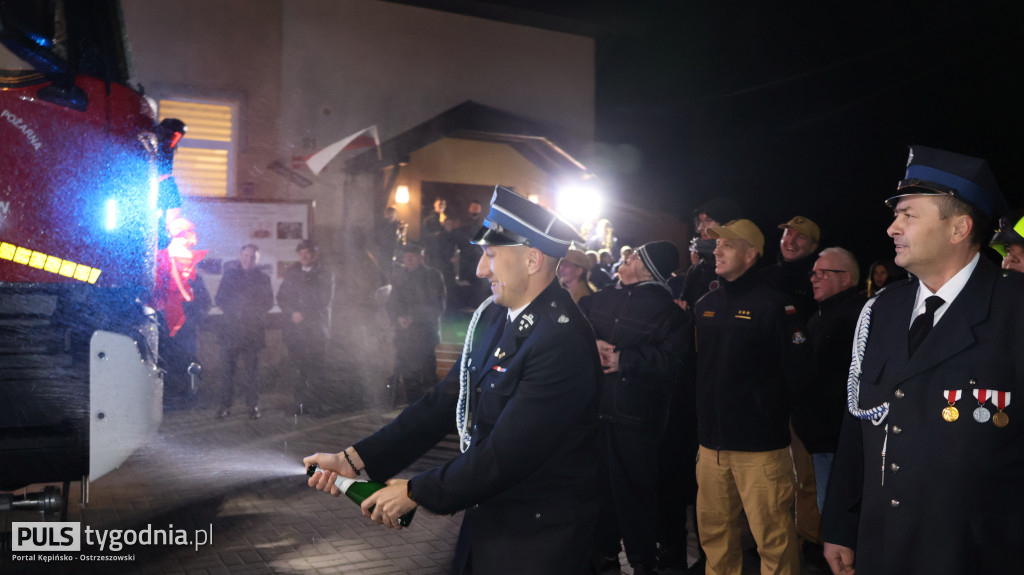 Nowy wóz dla strażaków z Czajkowa