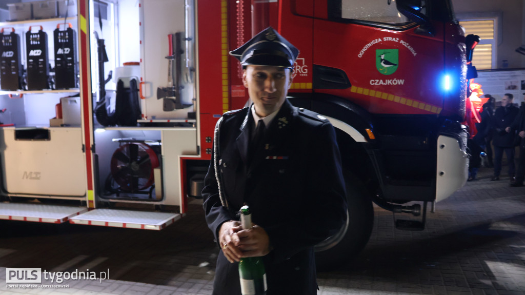Nowy wóz dla strażaków z Czajkowa