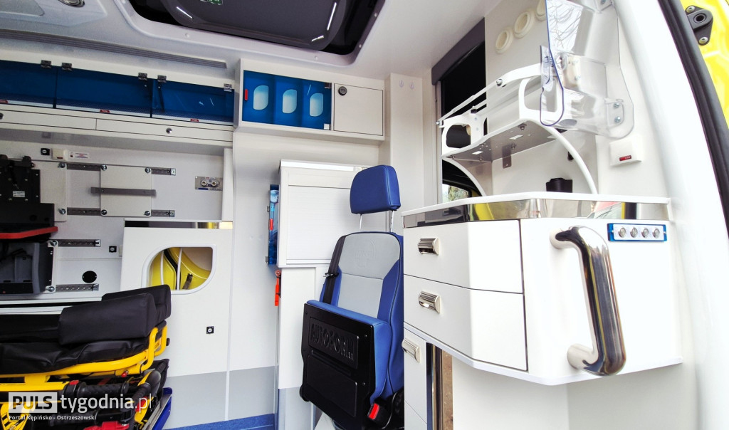 Nowa karetka i sprzęt dla Szpitala