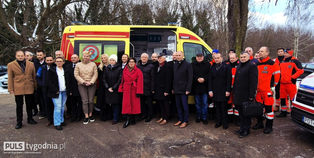 Nowa karetka i sprzęt dla Szpitala