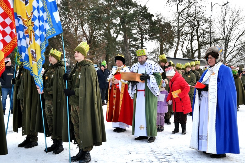 Orszak Królewski przeszedł ulicami Mikstatu