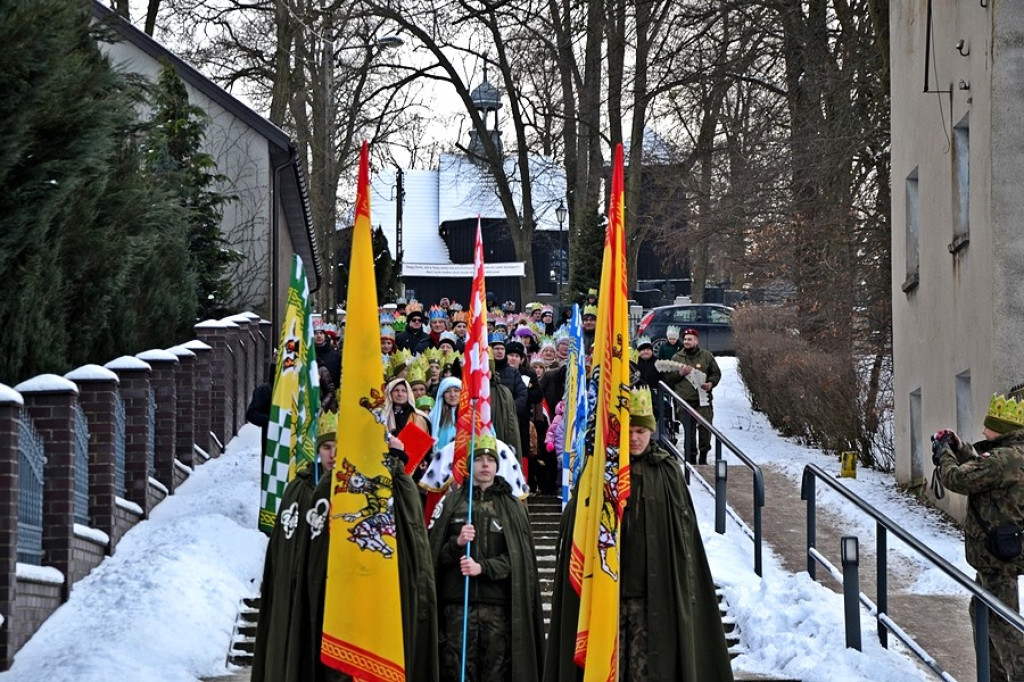 Orszak Królewski przeszedł ulicami Mikstatu