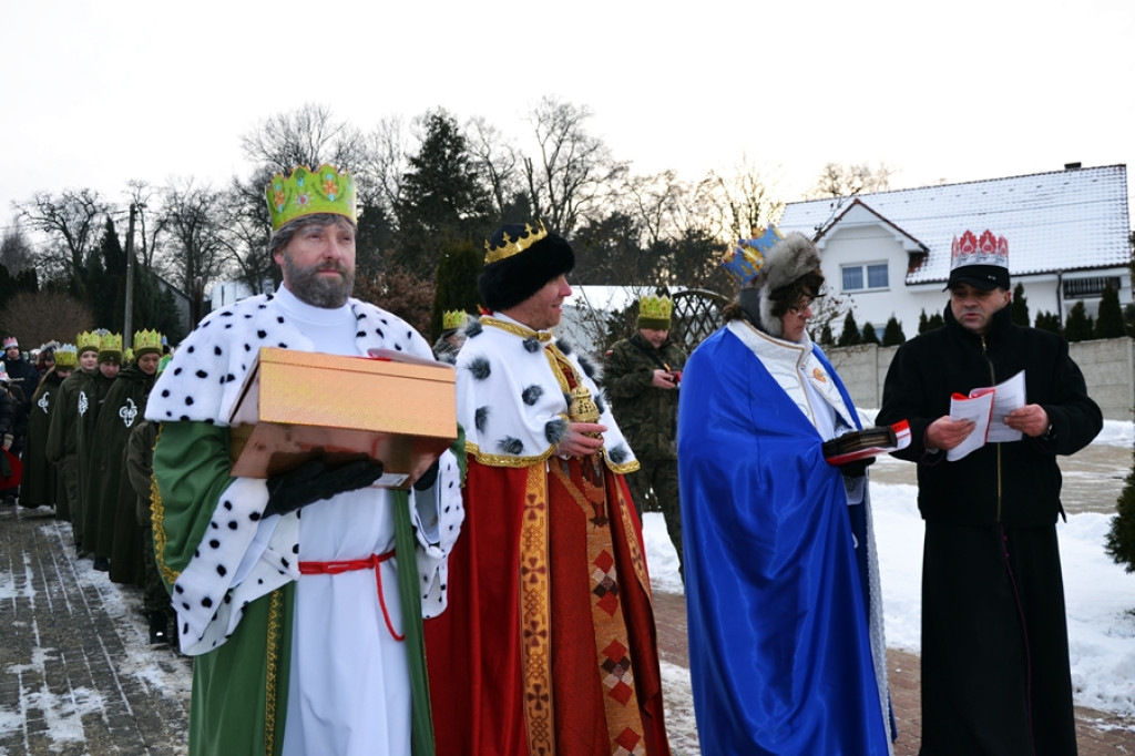 Orszak Królewski przeszedł ulicami Mikstatu