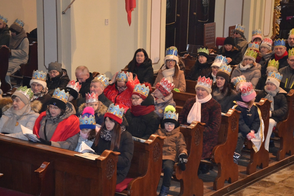 Orszak Królewski przeszedł ulicami Mikstatu