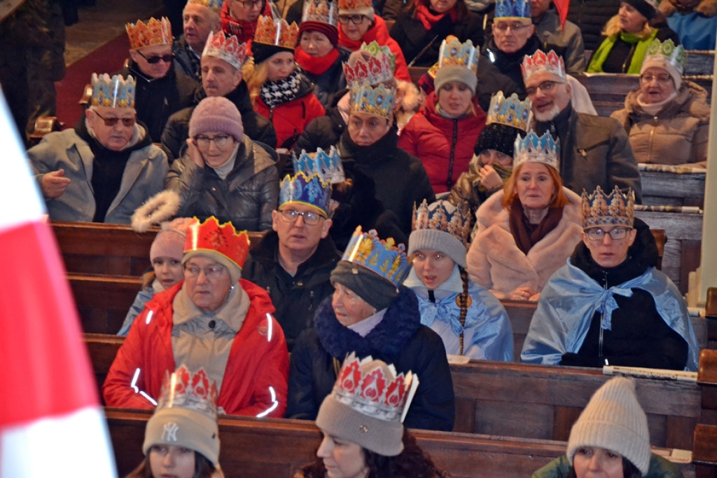 Orszak Królewski przeszedł ulicami Mikstatu
